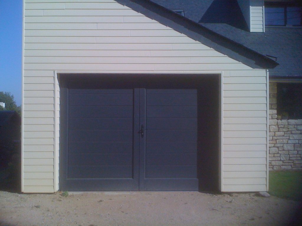 Porte de garage en bois 2 vantaux