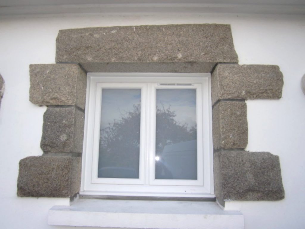 Fenêtre PVC 2 vantaux avec ventilation