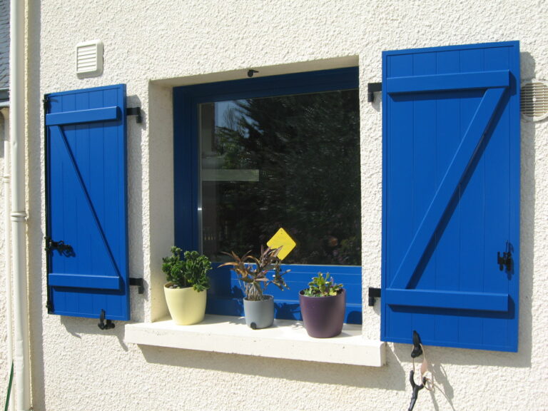 VOLETS BATTANTS Boréal