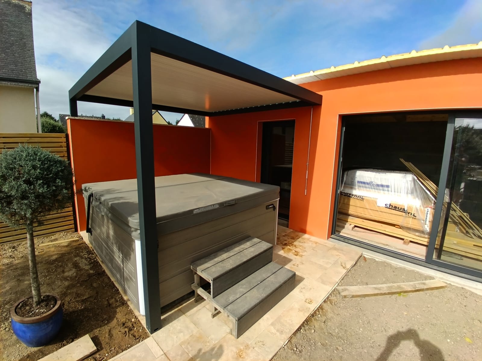 Lire la suite à propos de l’article Pergola alu ou bois presqu&rsquo;ile de rhuys : conseils et installation
