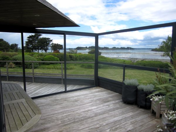 Coupe vents avec coulissant bi rails