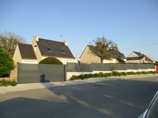 PORTAIL AVEC CLÔTURE